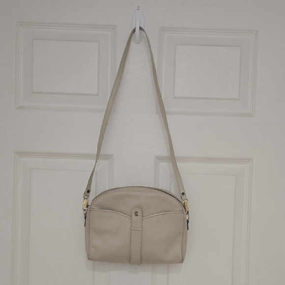 Salvatore Ferragamo Handbags - Salvatore Ferragamo Beige RARE Vantage Shoulder Bag AUTHENTIC
